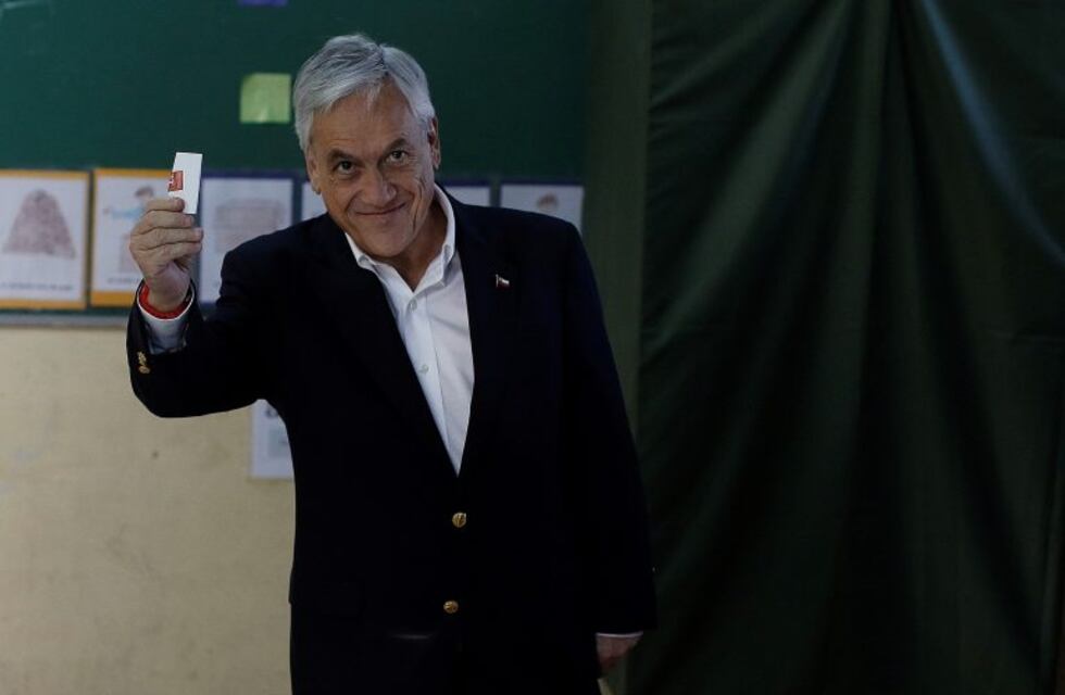 Piñera y Sánchez se impusieron en las elecciones primarias en Chile y serán candidatos presidenciales