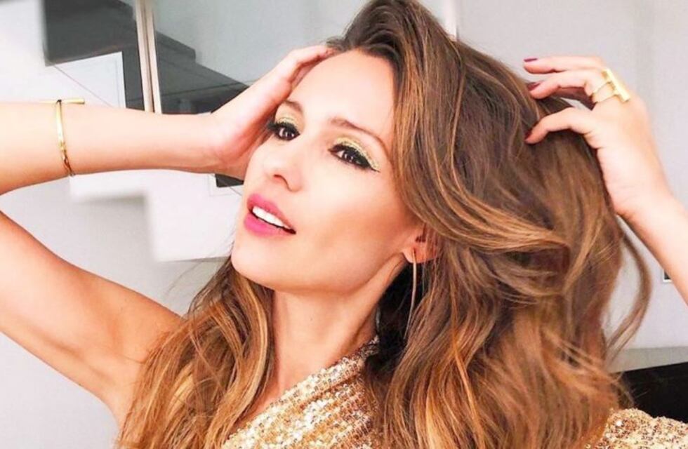 Pampita deslumbró a sus seguidores con postales desde la playa