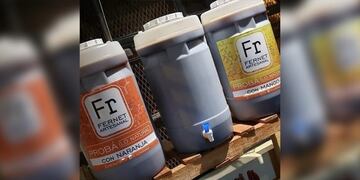 Actualmente tienen 4 gustos de fernet: Naranja, café, mango y clásico\u002E (Web)\u002E