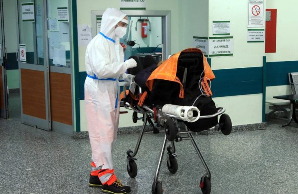 Santa Fe registró menos de 2 mil casos nuevos de coronavirus pero tuvo récord de muertes