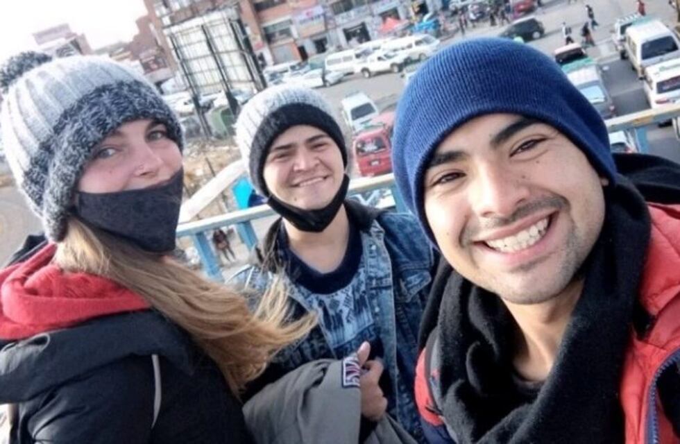 Dos marplatenses piden que los dejen ingresar a la Argentina