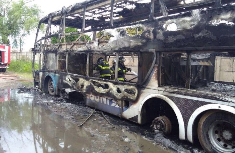 El galpón de Monticas se incendió por cuarta vez en cuatro meses