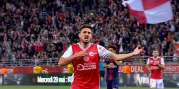 Un gol inolvidable para el ex Belgrano, ante el interminable Buffon\u002E