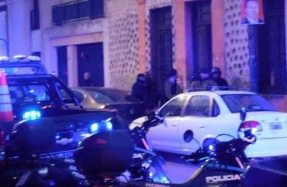 Se peleó en una pensión, empezó a los tiros y lo detuvieron