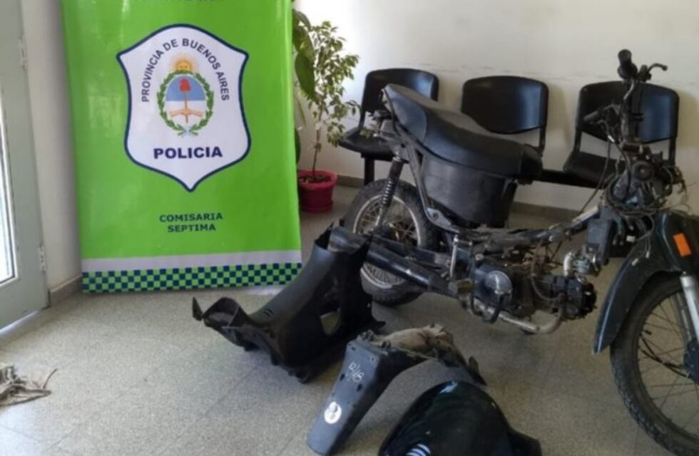 Vendía partes de una moto robada en las redes sociales: lo detuvieron