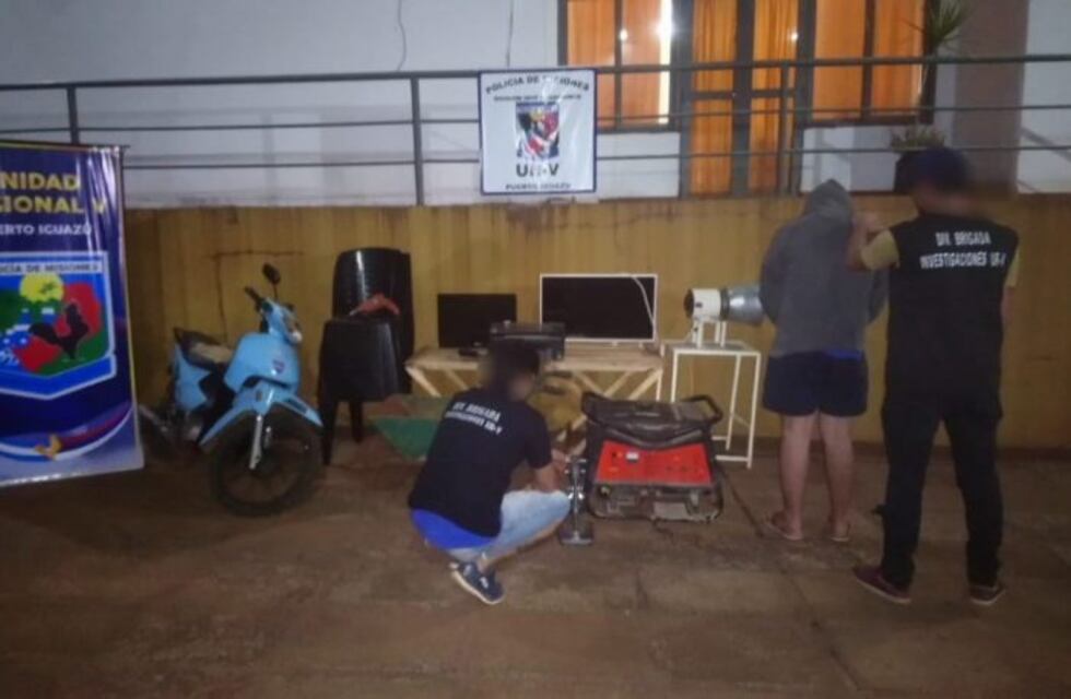 Recuperaron una moto y varios elementos robados en Iguazú, hay un detenido