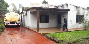 La casa de San José donde Ana Juana Solonyczny de 67 años perdió la vida a causa del incendio de la vivienda\u002E (Policía de Misiones)