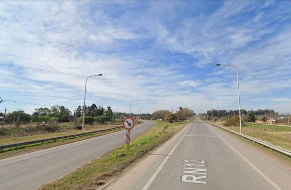 Un camión despistó en el cruce de las Ruta 12 y 18