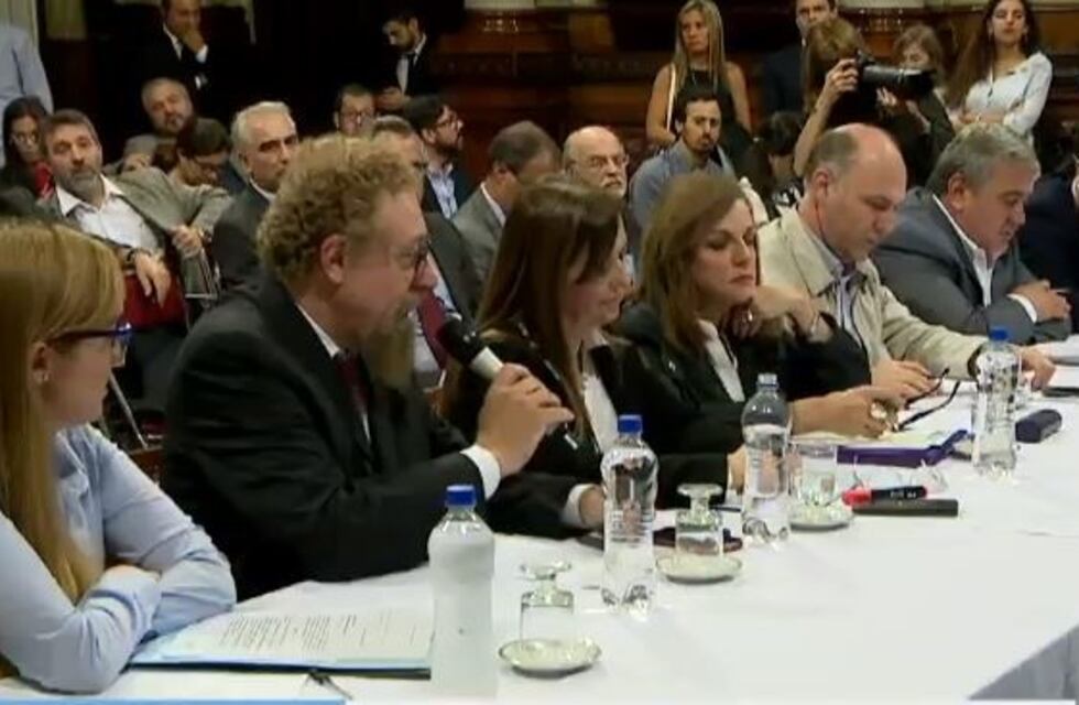 Fuerte cruce en la Bicameral por la desaparición del ARA San Juan