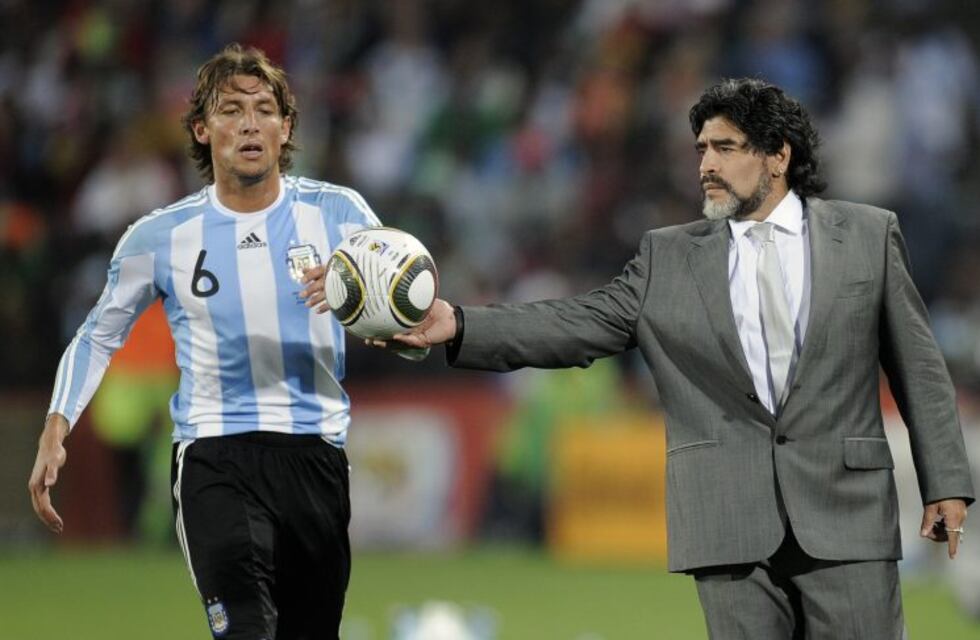 Gabriel Heinze, sobre Diego Maradona: "Me encanta verlo emocionado y dentro de una cancha"