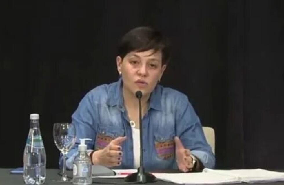 El gobernador de San Luis está aislado porque es contacto estrecho