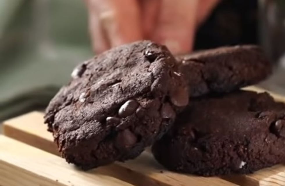 Cómo hacer galletas de chocolate veganas: el especial ingrediente que reemplaza la manteca