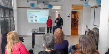 apacitación en “Comunidad Anfitriona” en Orense y San Francisco de Bellocq