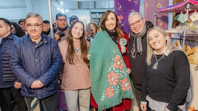 Visito los distintos stand. Presencia de la Puna Catamarqueña