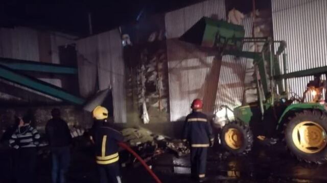 Guaraní: sofocan incendio en un secadero de yerba mate.