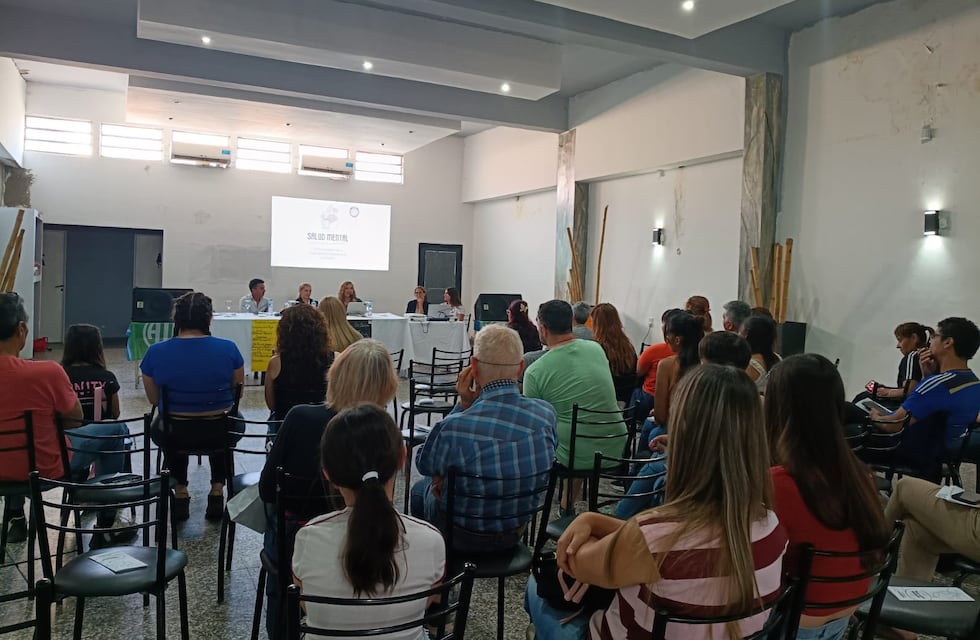Punta Alta: importante participación en la charla de salud mental