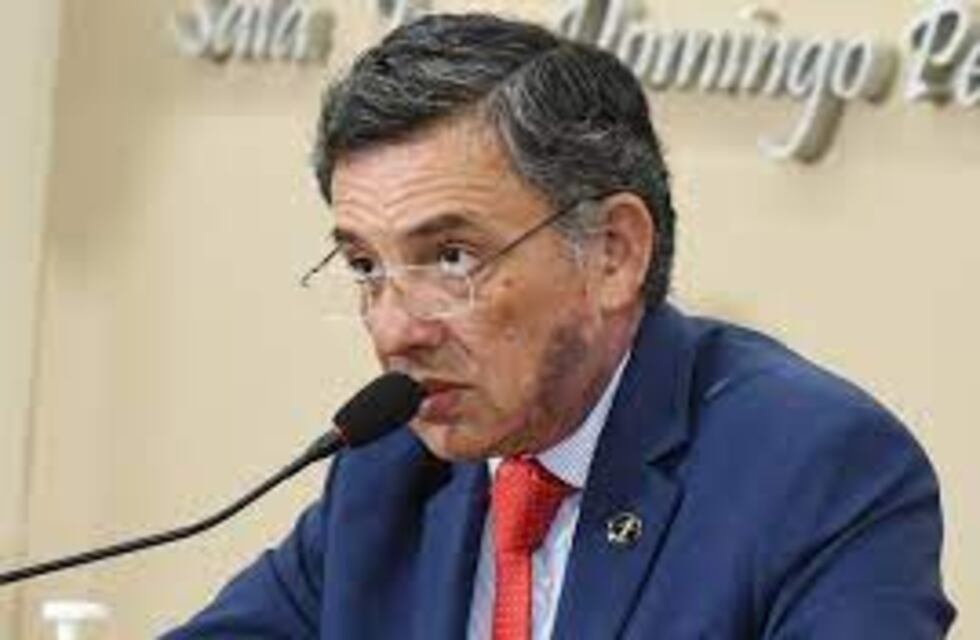 El intendente de Concepción del Uruguay repudió el incendio de un cartel de Juntos por el Cambio, “los discursos de odio no le hacen bien a la democracia”