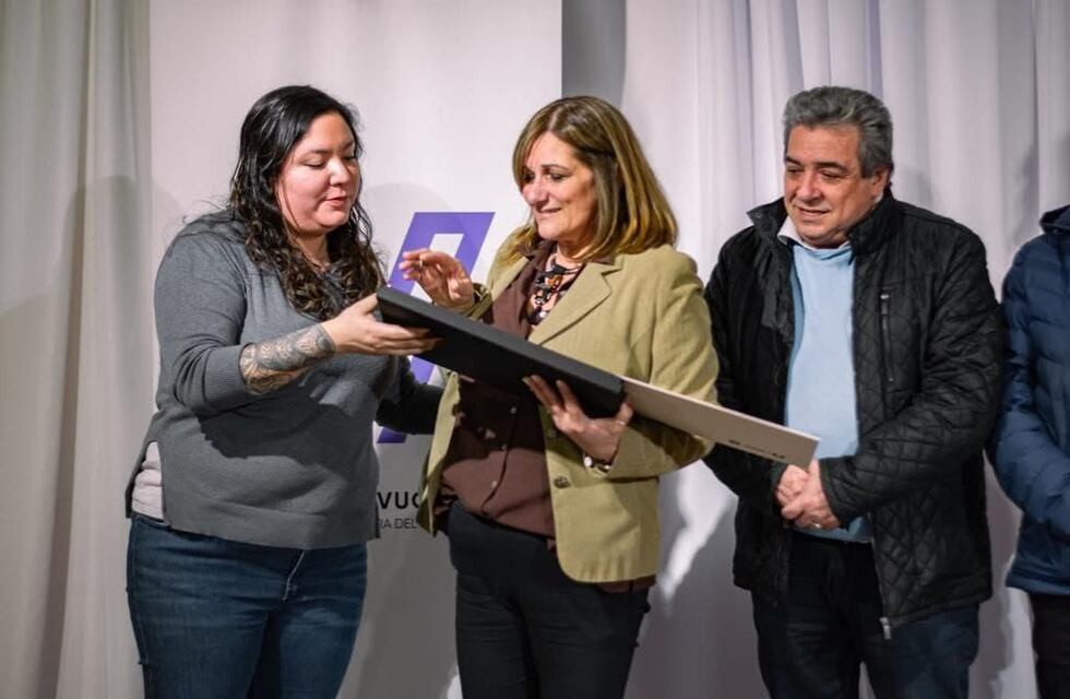 Mirta Kaszuba recibió un reconocimiento por su trayectoria