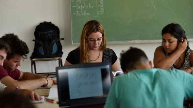 Ayudan a que egresados de sectores rurales de Mendoza puedan terminar sus estudios universitarios.