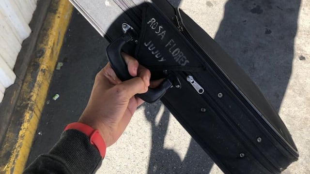 El maletín tiene las inscripciones de "Rosa Flores. Jujuy".