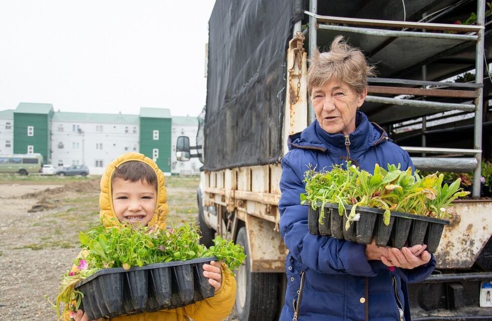 La Municipalidad de Río Grande entregó 50 mil plantines