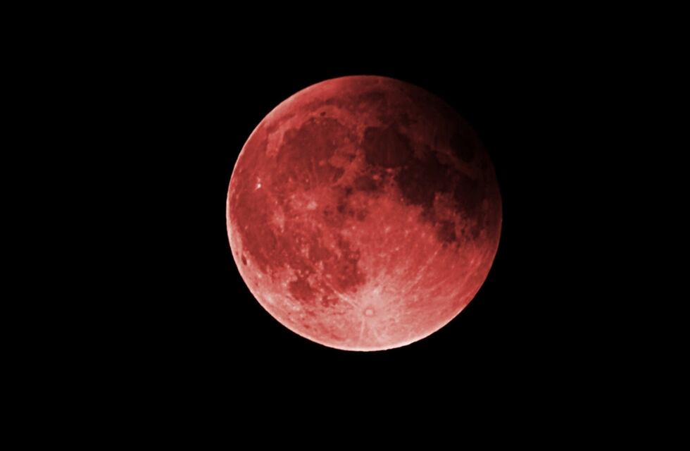 Eclipse lunar: a qué hora y cómo verlo de la mejor manera en Argentina