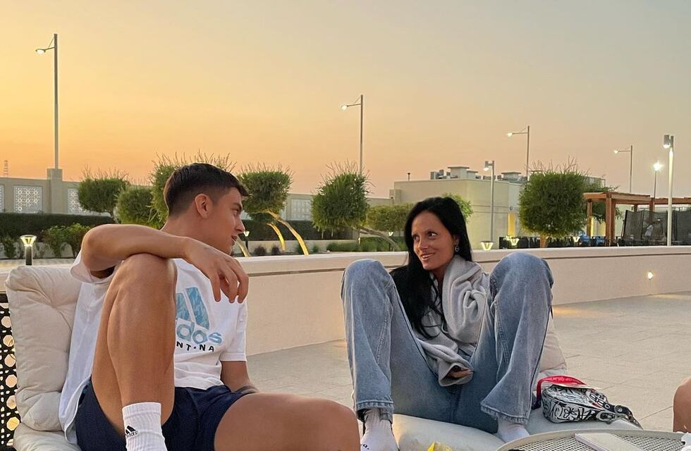 Día libre en Qatar: el romántico encuentro de Paulo Dybala y Oriana Sabatini, con tatuaje de por medio