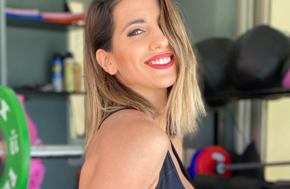 Cinthia Fernández modeló su nueva temporada de bikinis: “¿Quién dijo que el tiro alto no es sexy?”