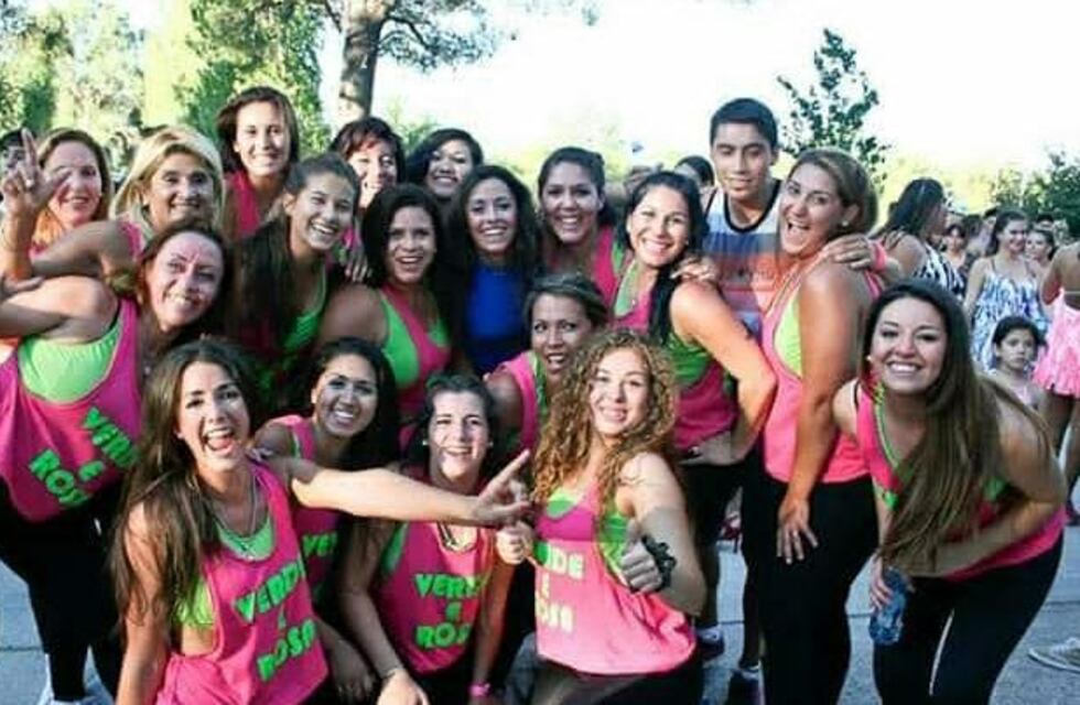 Una academia de danzas de Maipú realiza videos en diferentes puntos de Mendoza