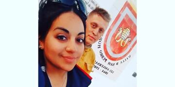 Matías Chiaramello  y Nahir Urfalian, dos de los bomberos carlospacenses que viajaron al Norte cordobés.