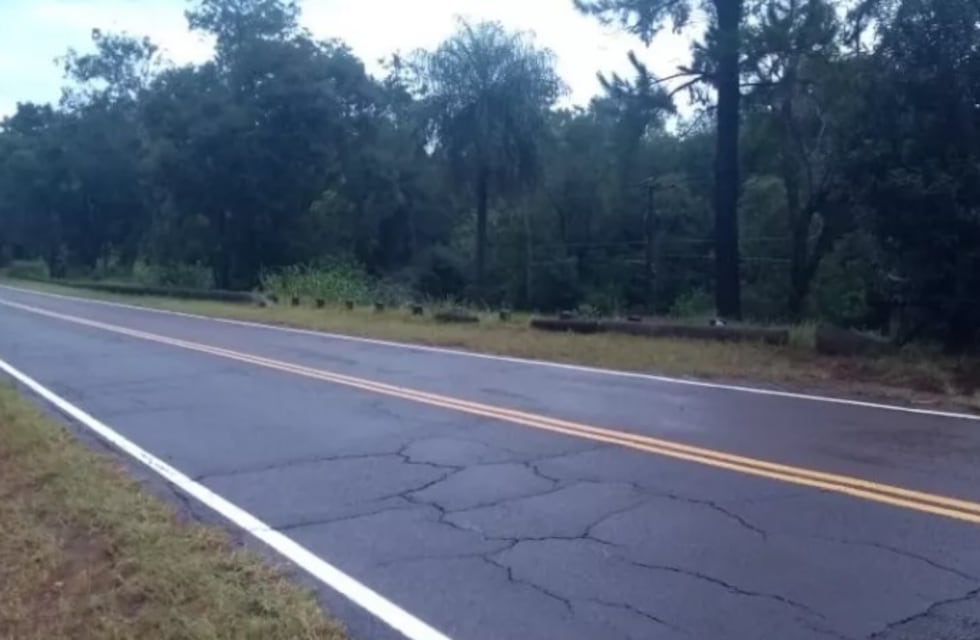 Hallaron a un joven con múltiples y graves lesiones en la ruta 6 y buscan establecer que le sucedió