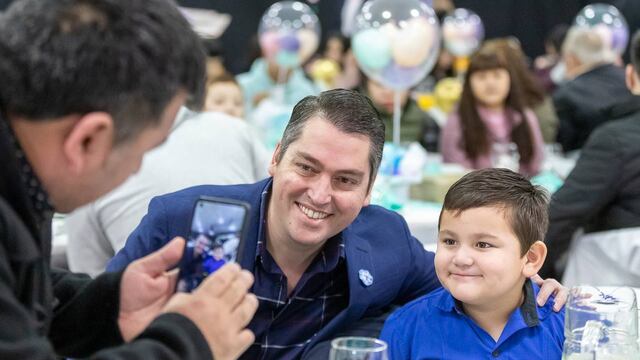 El intendente Martín Pérez compartió un agasajo con riograndenses nacidos el 11 de Julio