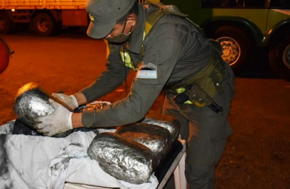 Partió de Puerto Iguazú con seis kilogramos de marihuana en su valija