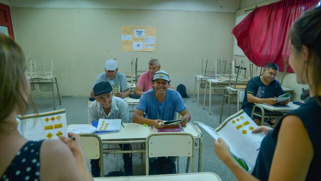 En Córdoba, carreros inician proceso de alfabetización y capacitación en oficios. (Municipalidad).