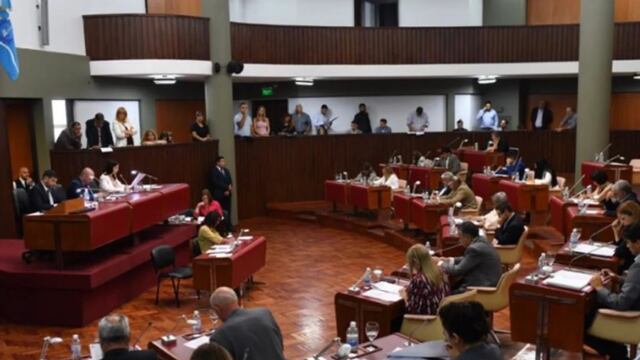 En Chubut presentaron un proyecto de ley que no permita ser candidato a aquella persona que tenga una causa contra la integridad sexual.