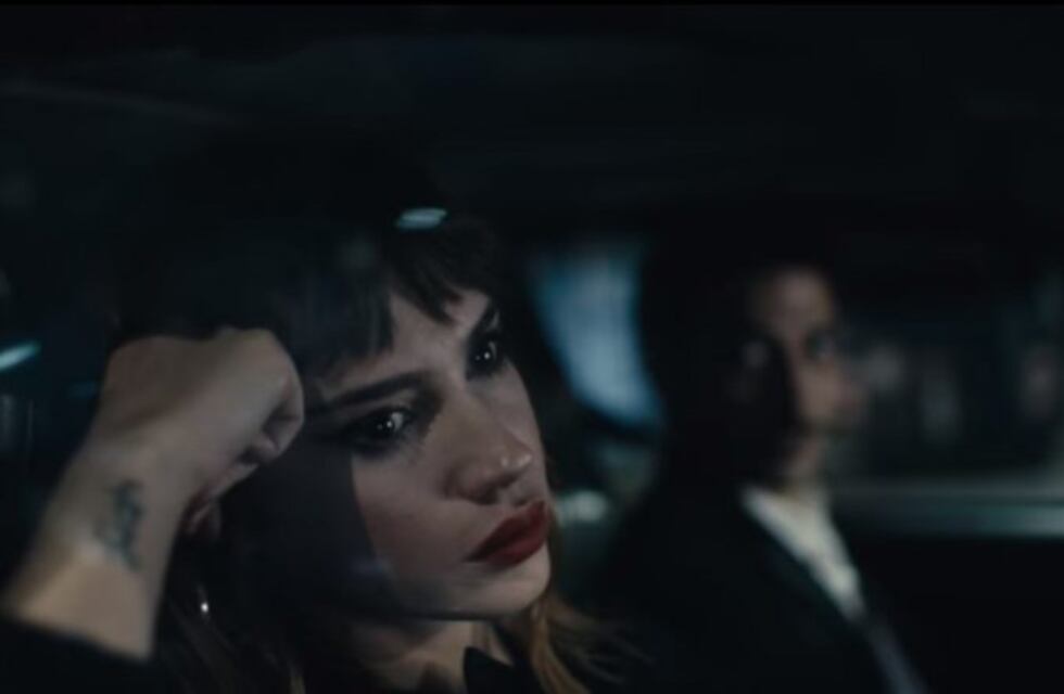 Juan Minujín y Celeste Cid en el nuevo video clip de Tini Stoessel