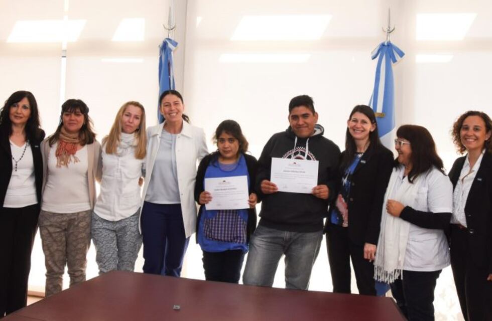 Alumnos de la Escuela Especial N° 2 finalizaron sus prácticas educativas laborales en la Legislatura