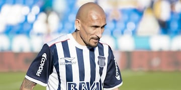 Entero\u002E A los 39 años, el símbolo albiazul no habla de retiro\u002E Un fuera de serie\u002E