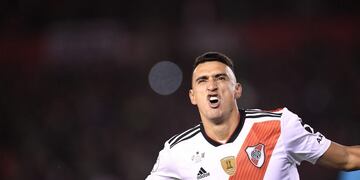 AME8557\u002E BUENOS AIRES (ARGENTINA), 30/05/2019\u002E- Matías Suárez de River Plate celebra un gol contra Atlético Paranaense durante la final de la Recopa Sudamericana, celebrada este jueves en el Estadio Monumental de Buenos Aires (Argentina)\u002E EFE/Matías Gabriel Napoli cancha river plate matias suarez futbol recopa sudamericana futbol futbolistas river plate atletico paranaense