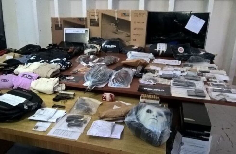 Seguirán presas cuatro personas acusadas de integrar bandas dedicadas a escruches y entraderas