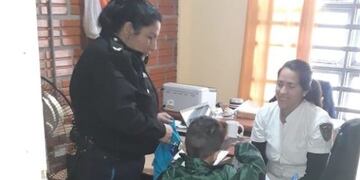 Posadas: menor abandonado en el Barrio Fátima de Posadas, atendido por personal de la Comisaría de la Mujer\u002E (Policía de Misiones)