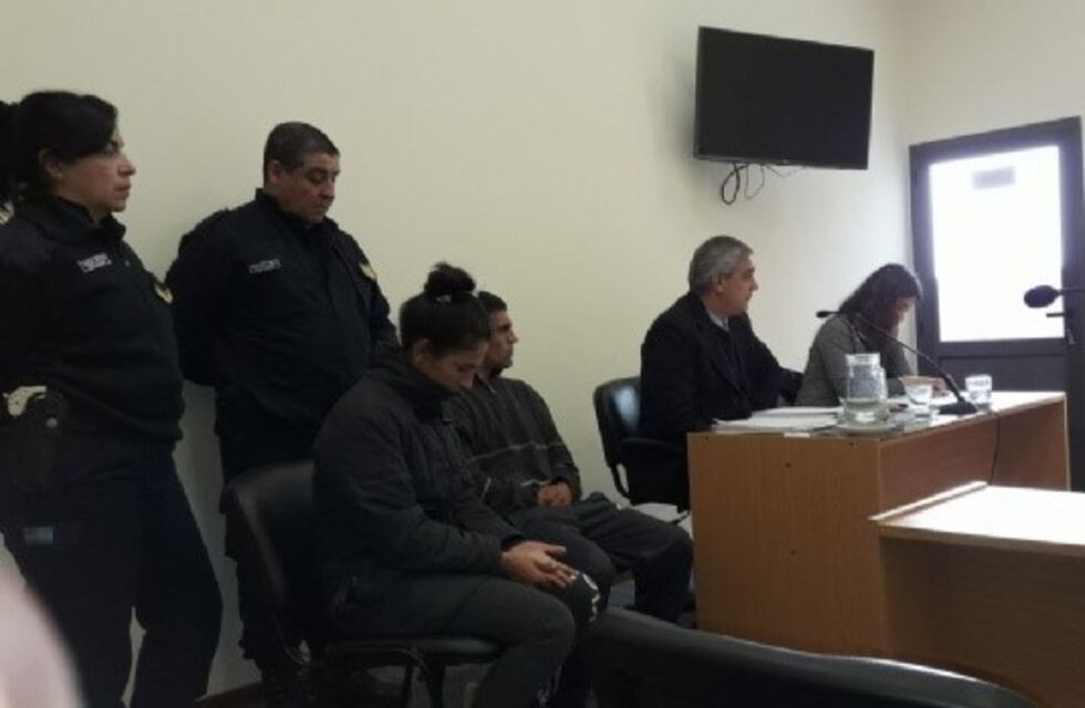 Por romper un patrullero, los condenan a trabajar gratis y a terminar la escuela