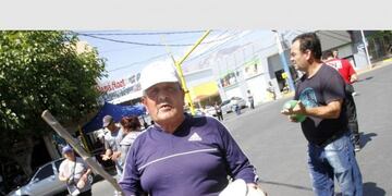 Los vecinos llevan un mes sin agua y decidieron cortar la calle para protestar\u002E