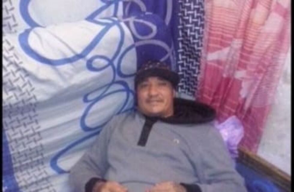 El preso acusado de matar otro tenía un celular y una cuenta de Facebook