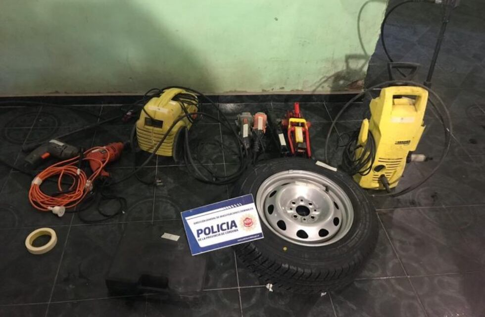 Un detenido luego de allanamientos en barrio Villa Boedo