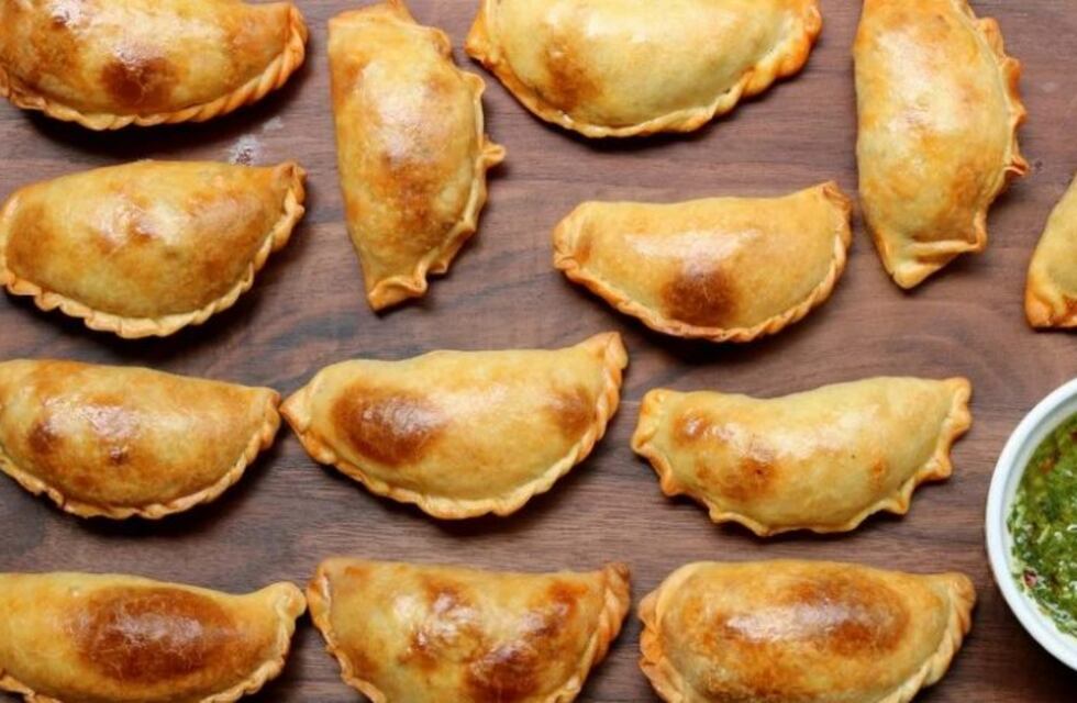 1 de Mayo: venta de empanadas en el Centro Vecinal La Quebrada
