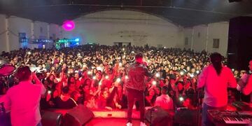 Damián Córdoba en San Francisco del Chañar y el susto por el embarazo de su esposa\u002E (Facebook Damián Córdoba)