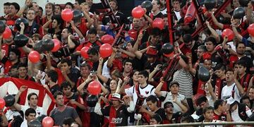 Hinchas de Colón de Santa Fe\u002E (MinutoUno)
