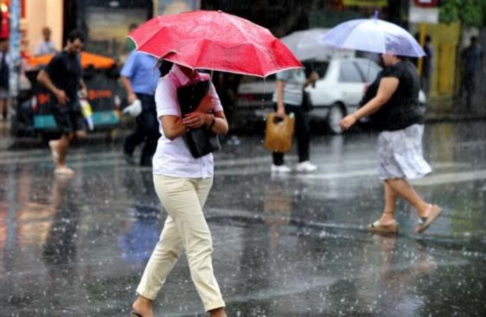 Rigen dos alertas para Mendoza: una por altas temperaturas y otra por tormentas