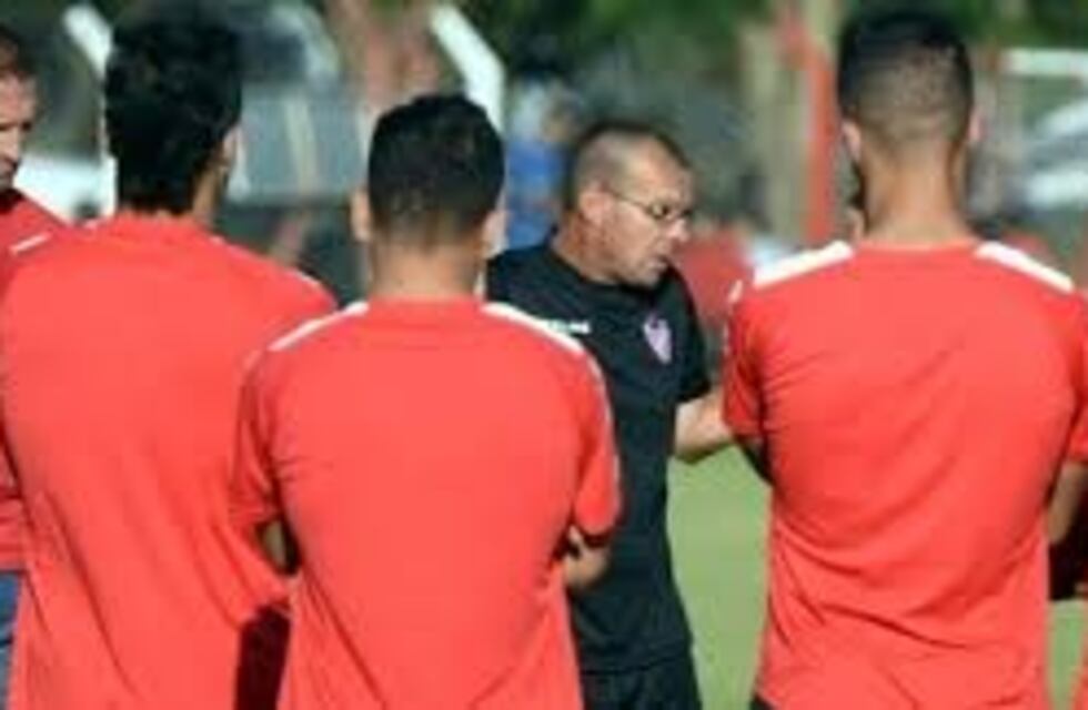 Instituto despide el año y y planifica pretemporada entre tres opciones